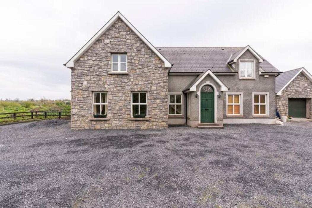 Ballinasloe Guest House In The Heart Of The Country 外观 照片